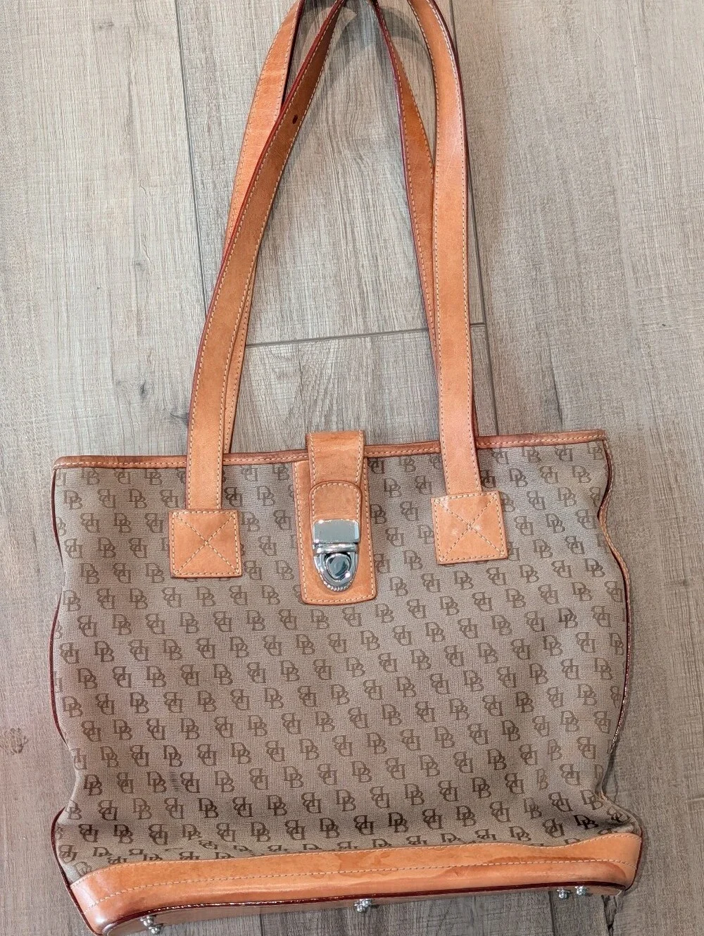 Vintage Dooney And Bourke Tote